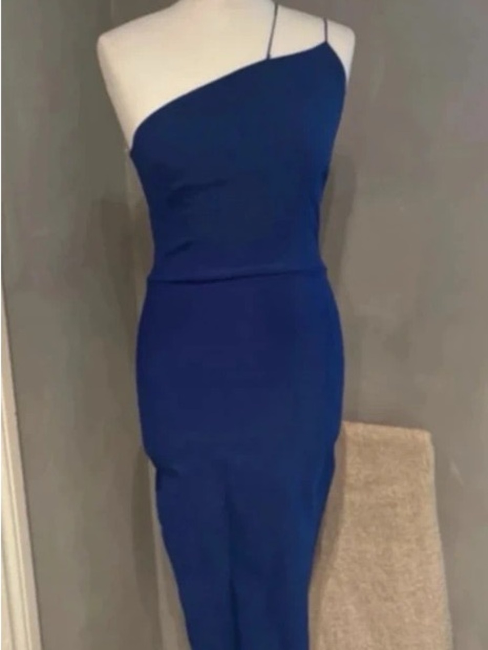One-Shoulder Royal Blue Maxi Dress with Slim Silhouette